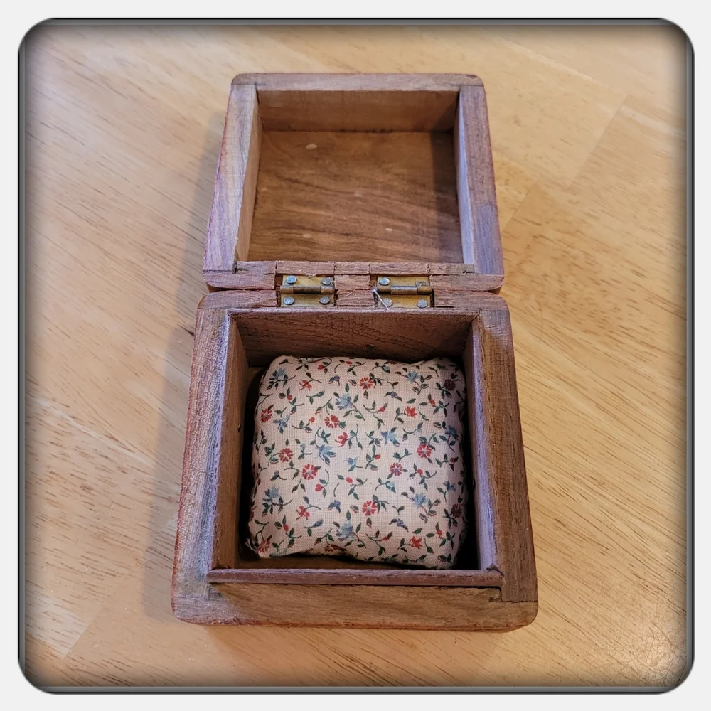 Vintage Handcarved Brown Wooden Jewelry Trinket Box
